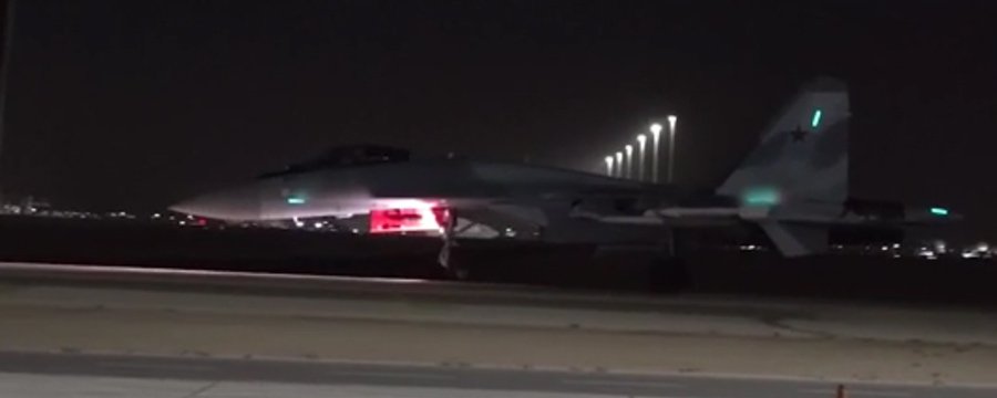 Путина во время его визита в ОАЭ и Саудовскую Аравию сопровождали истребители Су-35